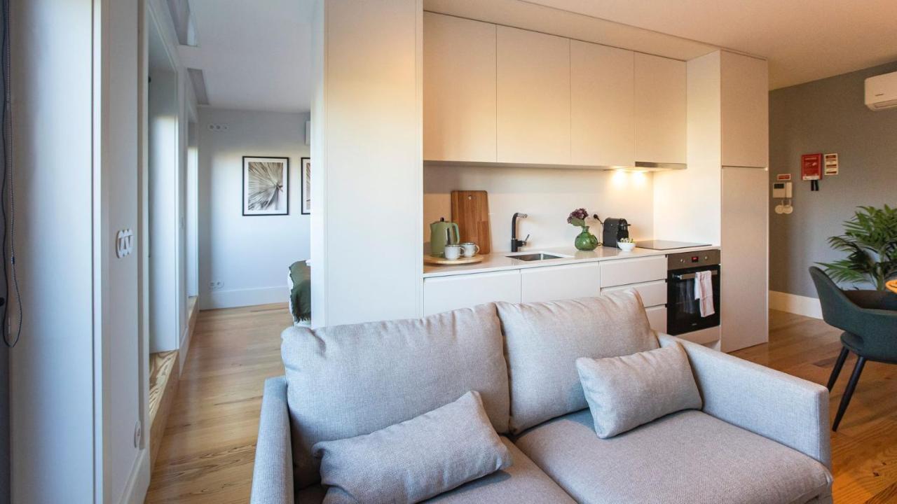 Stylish Studio W/ Ac & Balcony By Lovelystay Porto Zewnętrze zdjęcie